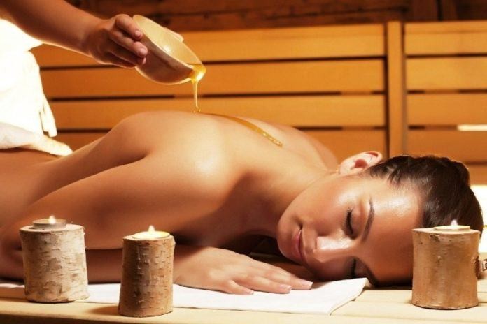4 способа применения в бане меда с солью для красоты и здоровья (способ, применение, баня, соль) 4 способа применения в бане меда с солью для красоты и здоровья