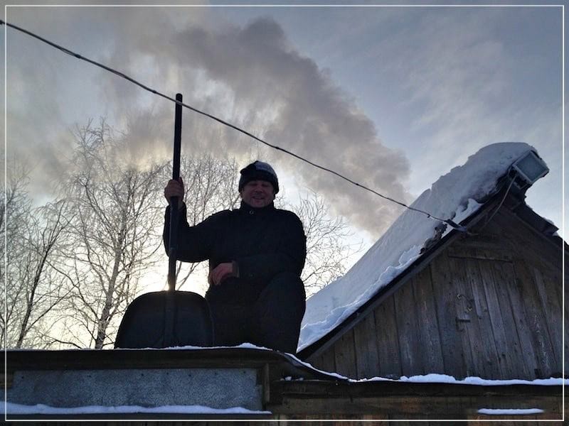 Как растопить баню после зимы (растопить, банить, после, зима) муж чистит крышу