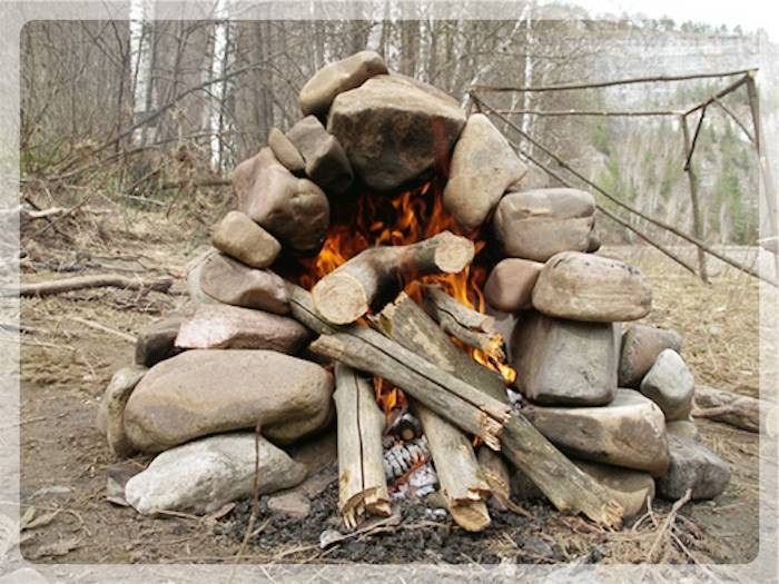 Походная баня (походный, банить) Костёр на камнях